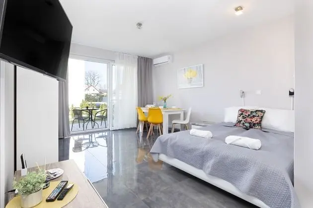 Stüdyo, Havuz Kullanımı