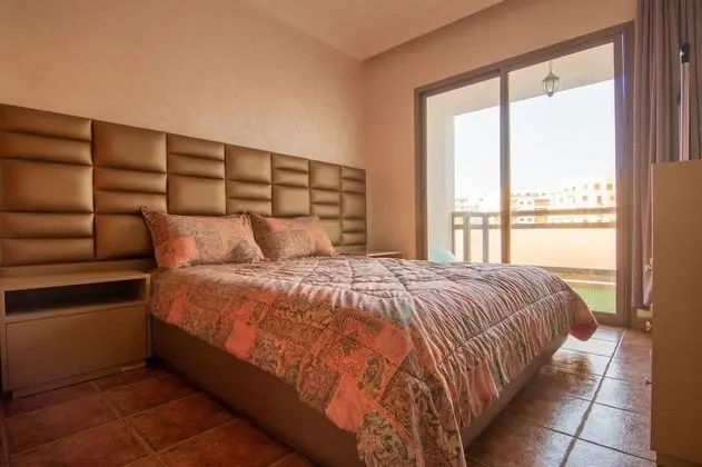 Basic Apart Daire, 2 Yatak Odası, Balkon, Havuz Manzaralı