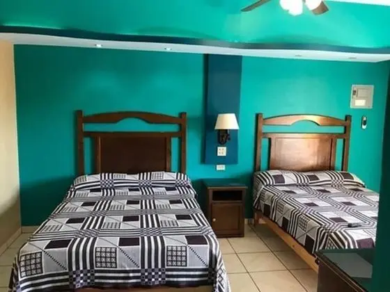 Basic Tek Büyük Yataklı Oda