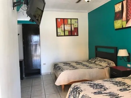 Basic Tek Büyük Yataklı Oda