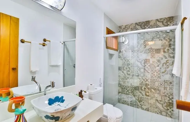 Premium Tek Büyük Yataklı Oda, 1 Yatak Odası, Balkon, Bahçe Manzaralı