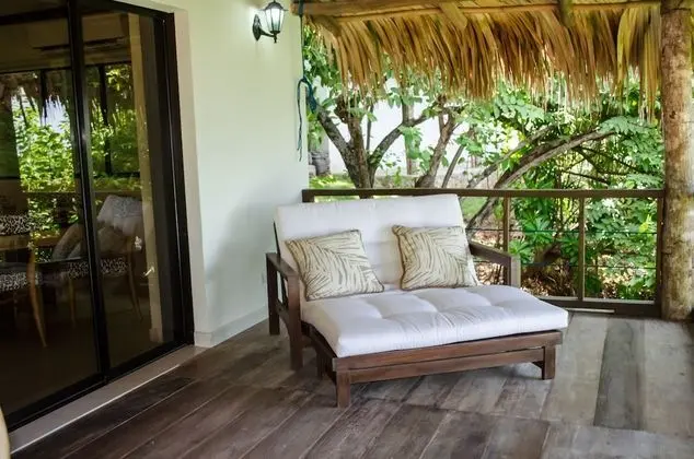 Luxury Villa, 1 King Bed, Living Room, Ocean View