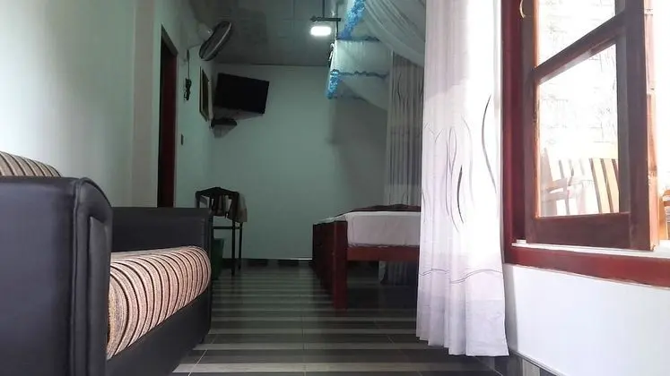 Deluxe Family Room with Mountain View and Balcony