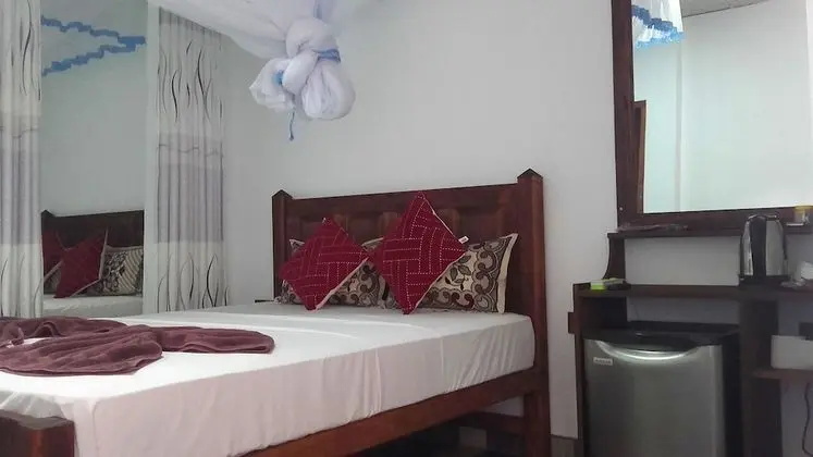 Deluxe Family Room with Mountain View and Balcony