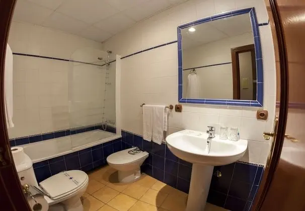 Üç Kişilik Oda, Vadi Manzaralı