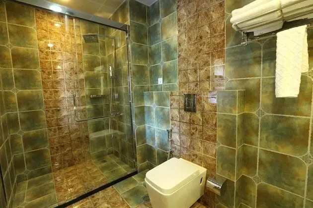Premium Tek Büyük Yataklı Oda