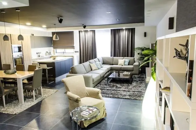 Luxury Çatı Katı Süiti (Penthouse), 4 Yatak Odası, Engellilere Uygun, Kişiye Özel Havuzlu