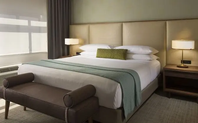 Çatı Katı Süiti (Penthouse), Şehir Manzaralı