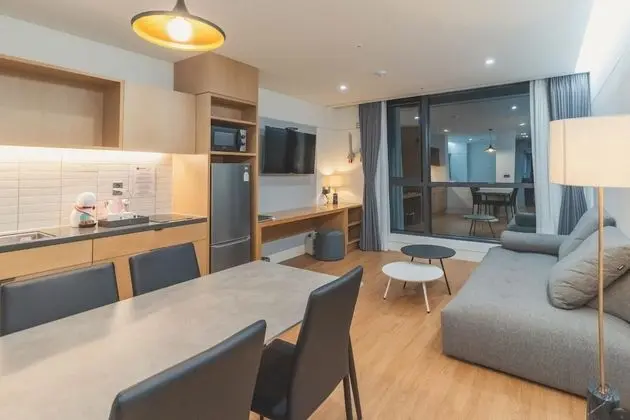 Deluxe Tek Büyük Yataklı Oda, Kısmi Deniz Manzarası