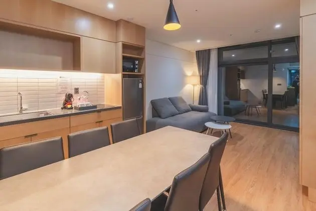 Deluxe Tek Büyük Yataklı Oda, Kısmi Deniz Manzarası