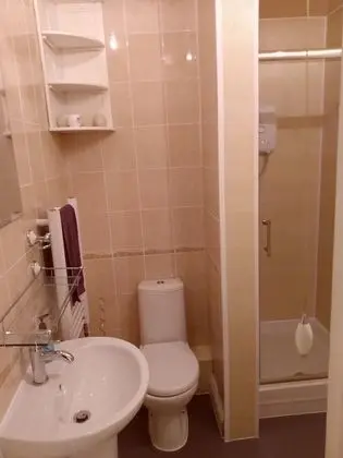 Üç Kişilik Oda, Özel Banyo