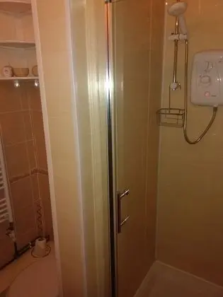 Üç Kişilik Oda, Özel Banyo