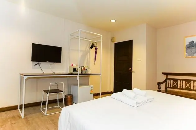 Parasol Standard Room