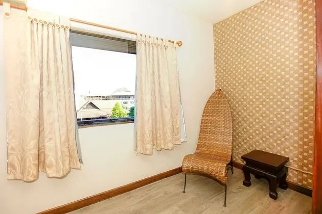 Parasol With Window
