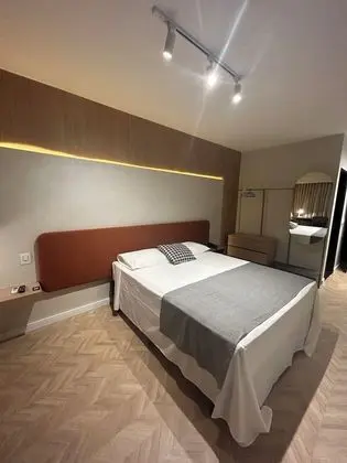 Luxury Tek Büyük Yataklı Oda