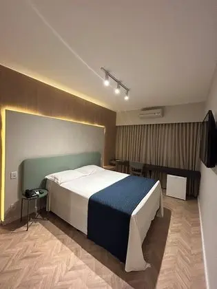 Luxury Tek Büyük Yataklı Oda
