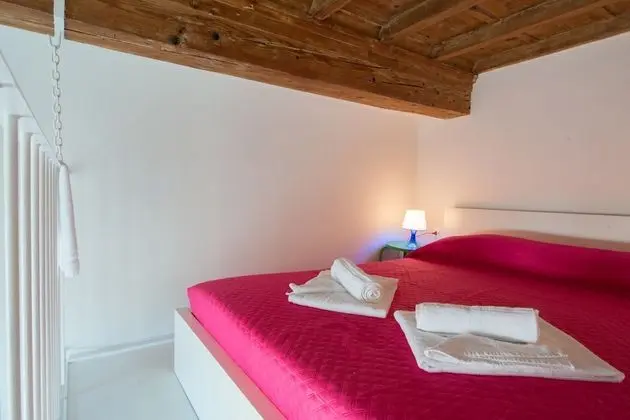 Tek Büyük Yataklı Oda, 1 Büyük (Queen) Boy Yatak ve Çekyat