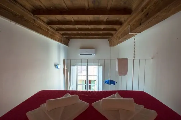 Tek Büyük Yataklı Oda, 1 Büyük (Queen) Boy Yatak ve Çekyat