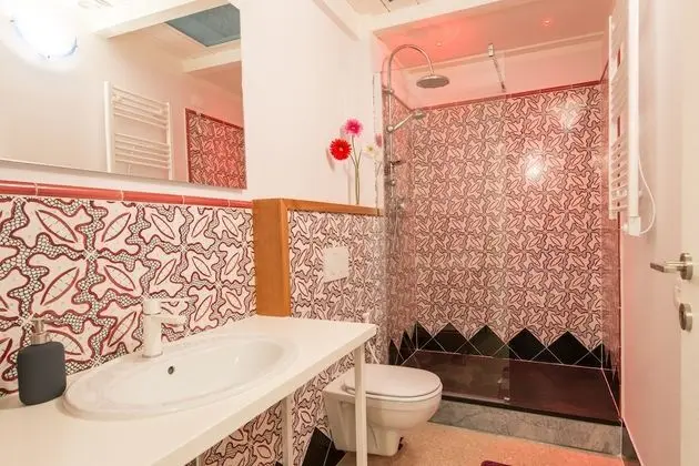 Tek Büyük Yataklı Oda, 1 Büyük (Queen) Boy Yatak ve Çekyat