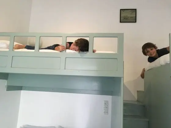 Deluxe Dört Kişilik Oda, 1 Yatak Odası, Bahçe Manzaralı, Bahçeli