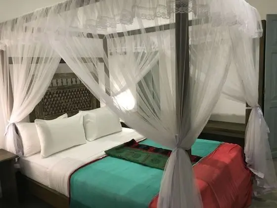 Deluxe Tek Büyük Yataklı Oda, 1 Yatak Odası, Sigara İçilebilir, Bahçe Manzaralı