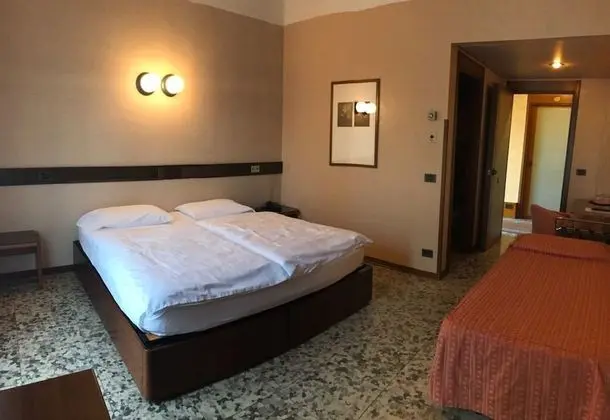 Comfort Tek Büyük veya İki Ayrı Yataklı Oda, Balkon