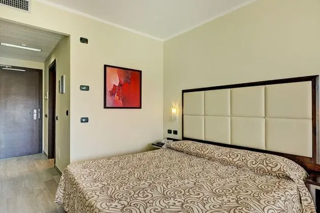 Economy Tek Büyük veya İki Ayrı Yataklı Oda (Main or Annex Building)