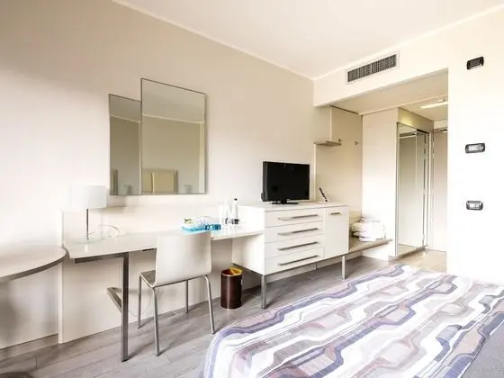 Quintuple Room (Main Building)