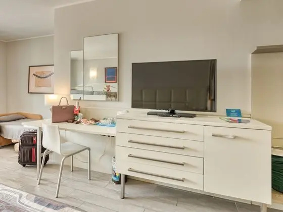 Quintuple Room (Main Building)