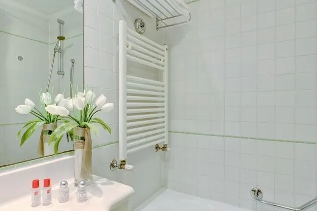 Standard Tek Büyük veya İki Ayrı Yataklı Oda (Main Building)