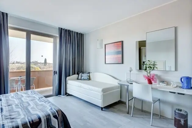 Standard Tek Büyük veya İki Ayrı Yataklı Oda (Main Building)