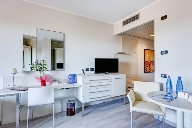 Standard Tek Büyük veya İki Ayrı Yataklı Oda (Main Building)