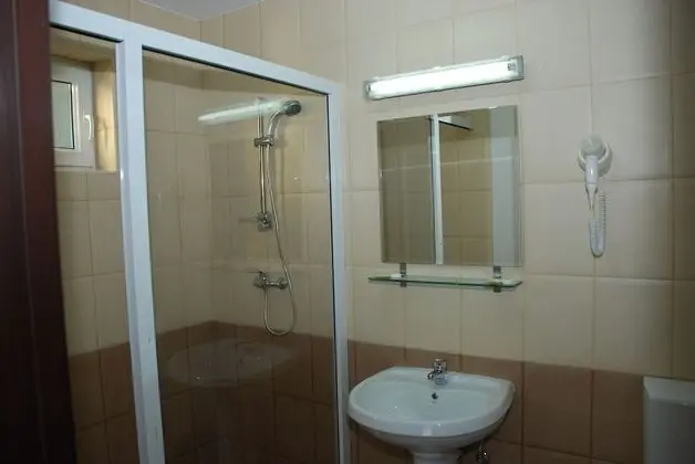 Standard Tek Büyük Yataklı Oda