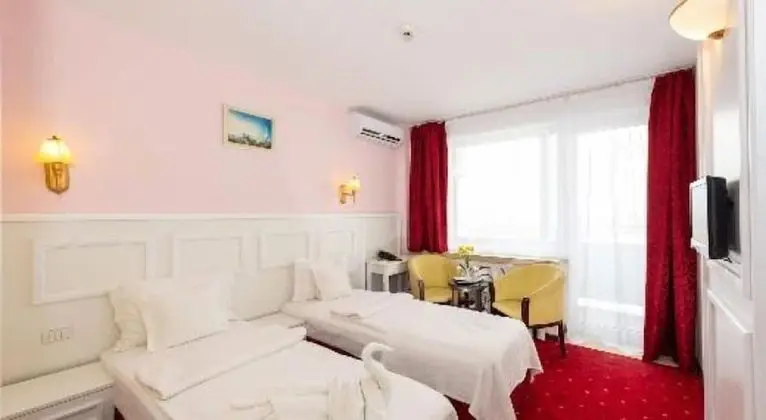 Superior Twin Room, Balcony, Partial Sea View, 5-12 floor