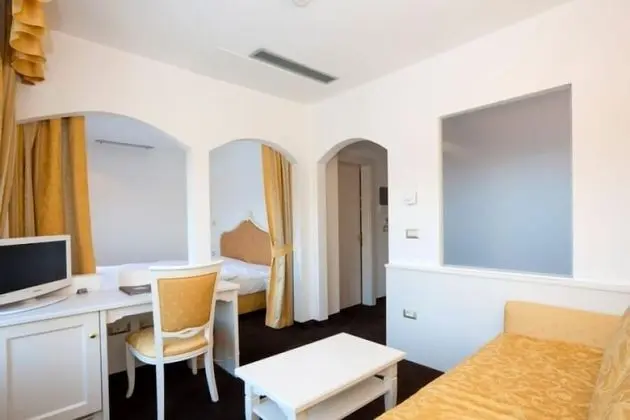 Deluxe Büyük Yataklı Tek Kişilik Oda