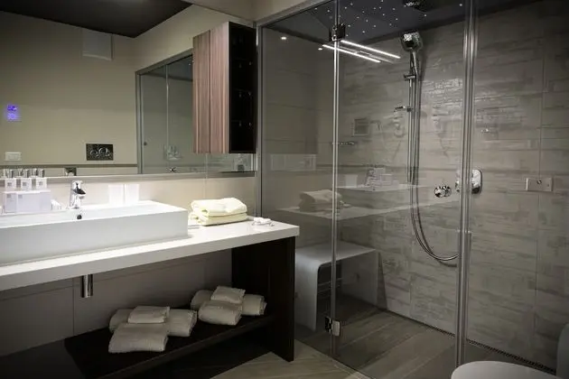 Royal Suite Spa, jetted tub (3 people)