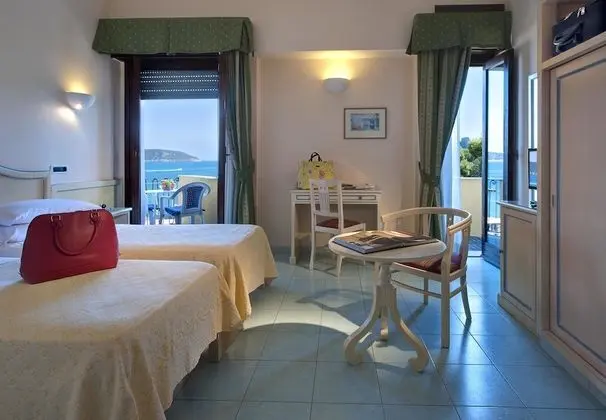 Tek Büyük Yataklı Oda, Balkon