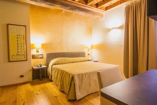 Family Üç Kişilik Oda, 1 Yatak Odası, Banyolu/Duşlu, Bahçe Manzaralı