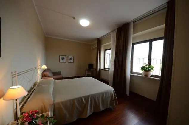 Business Tek Büyük veya İki Ayrı Yataklı Oda