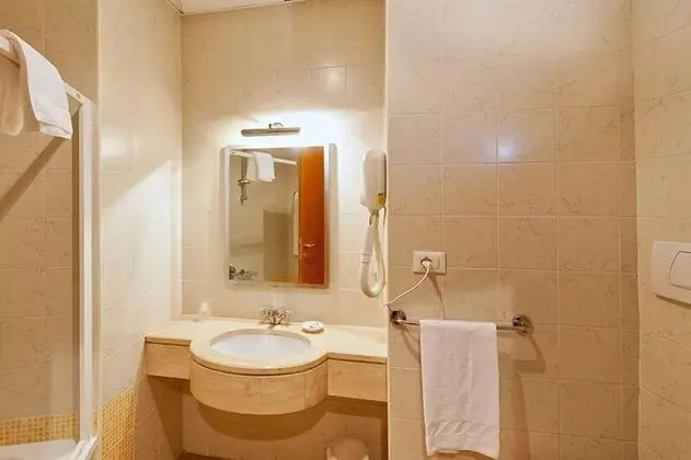 Tek Büyük veya İki Ayrı Yataklı Oda
