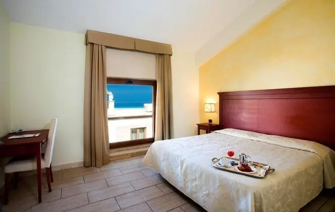 Tek Büyük veya İki Ayrı Yataklı Oda