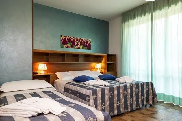 Classic Üç Kişilik Oda, Balkon, Bahçe Manzaralı