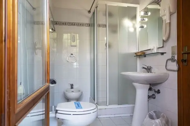 Classic Üç Kişilik Oda, Balkon, Bahçe Manzaralı