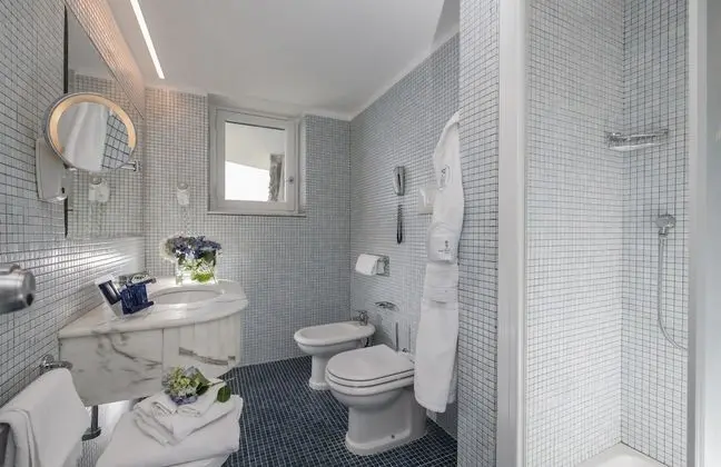 Deluxe Üç Kişilik Oda, Deniz Manzaralı