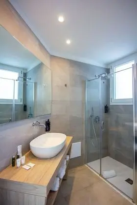 Deluxe Tek Büyük Yataklı Oda, Deniz Manzaralı