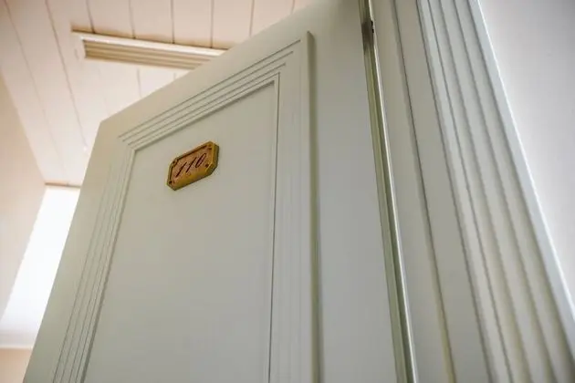 Classic Tek Büyük Yataklı Oda