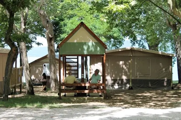 Çadır, Ortak Banyo (Above-Ground)