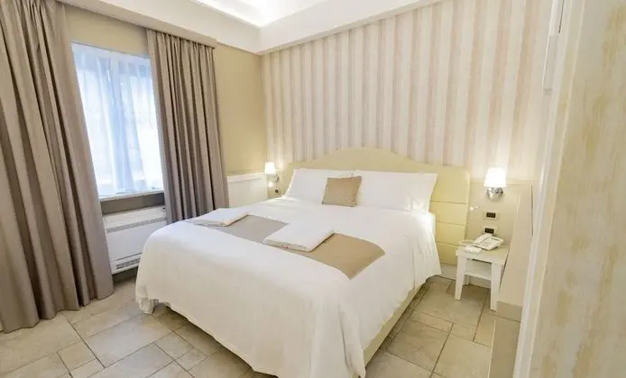 Superior Tek Büyük veya İki Ayrı Yataklı Oda