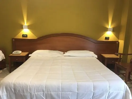 Üç Kişilik Oda