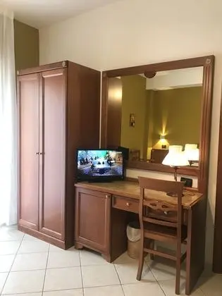 Üç Kişilik Oda